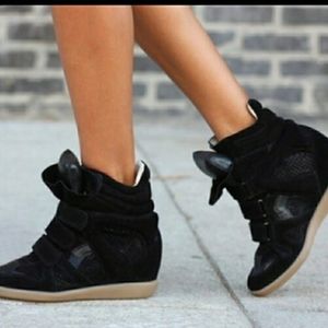 Steve Madden sneaker wedges size 9